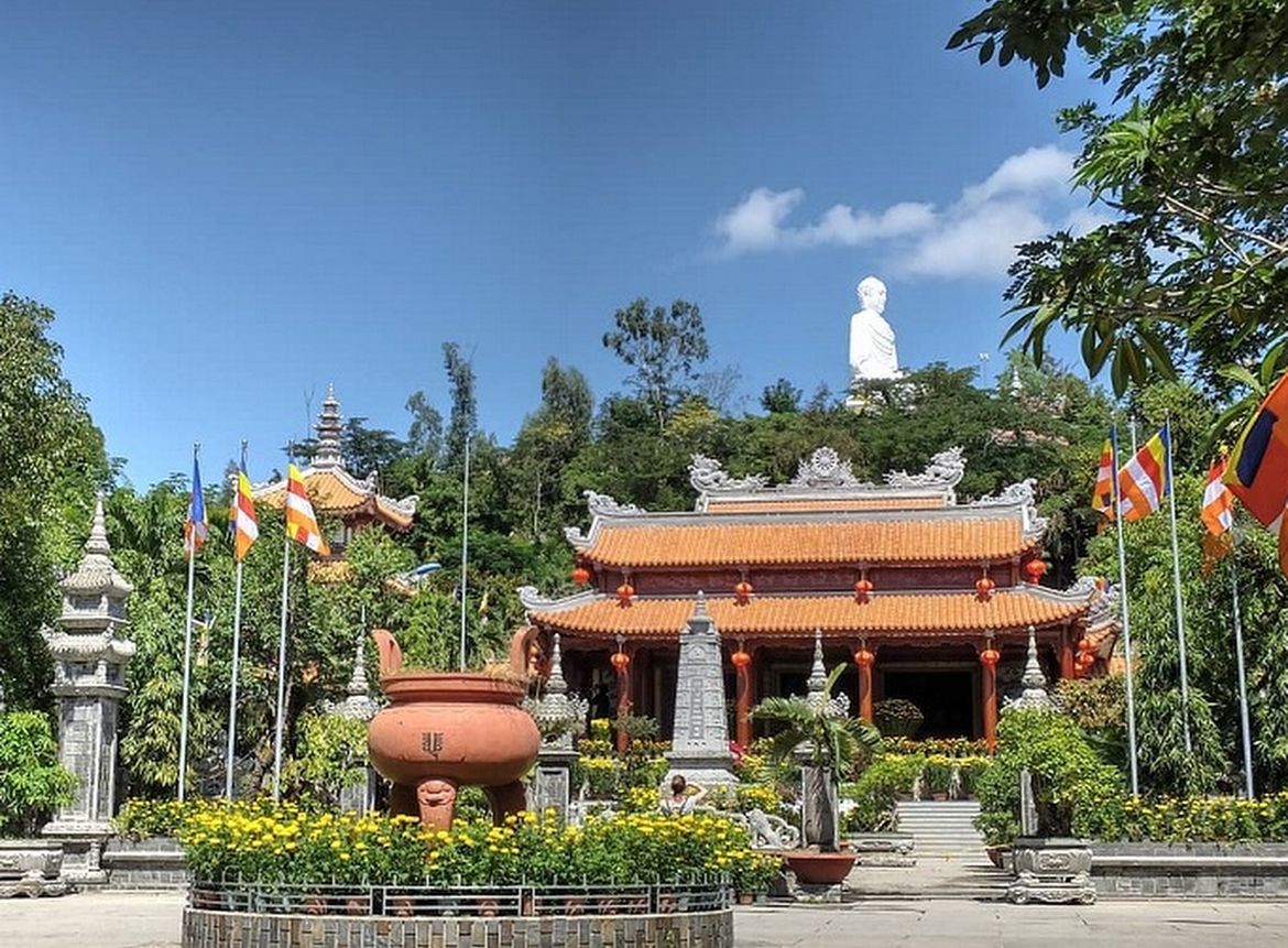 Пагода Лонг Шон (Long Son Pagoda / Chùa Long Sơn): фото 5
