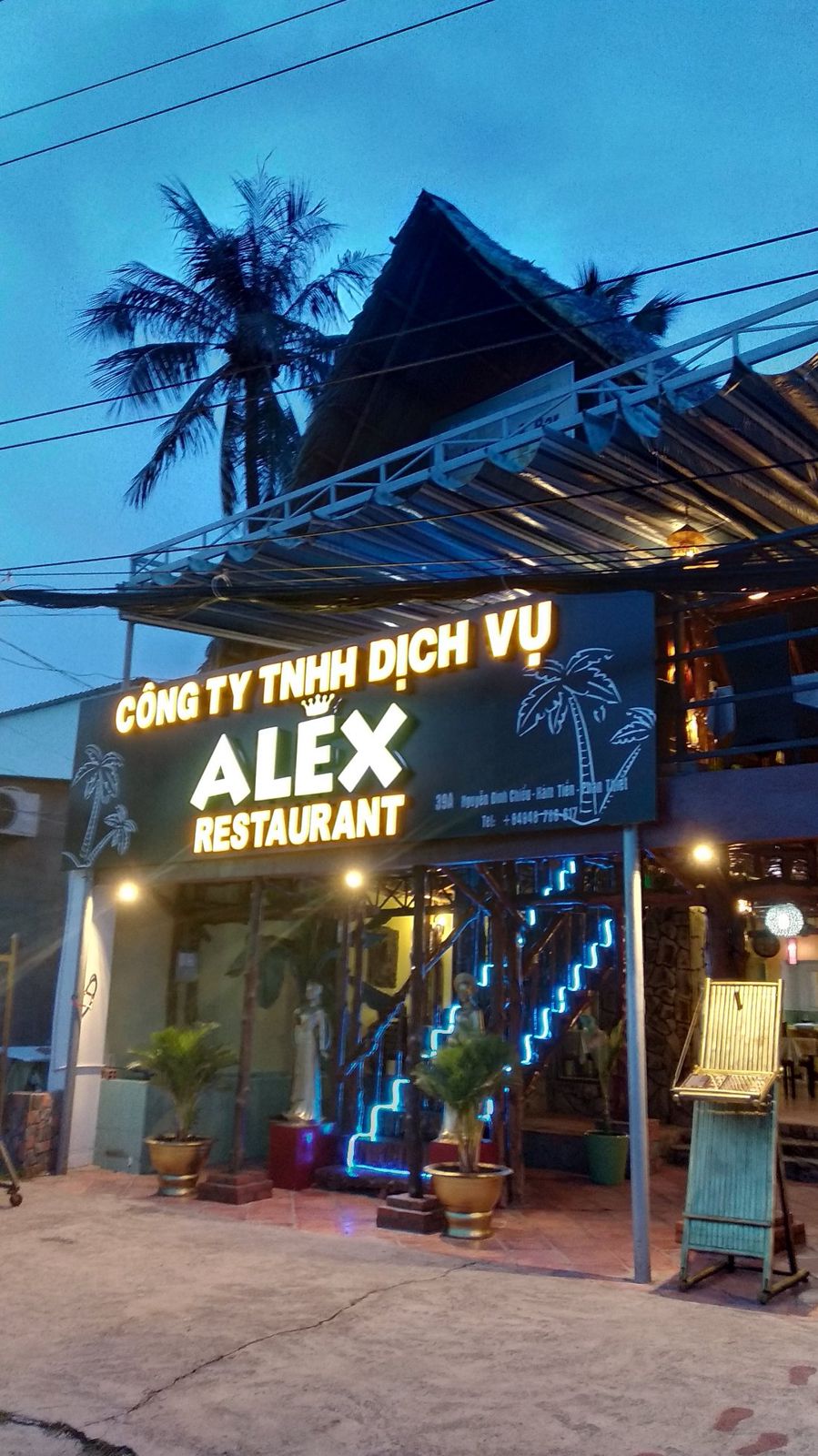 ALEX Restaurant