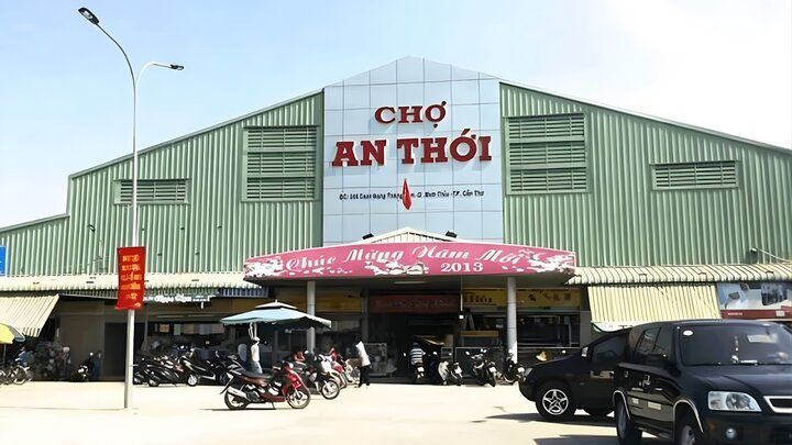 An Thoi Market