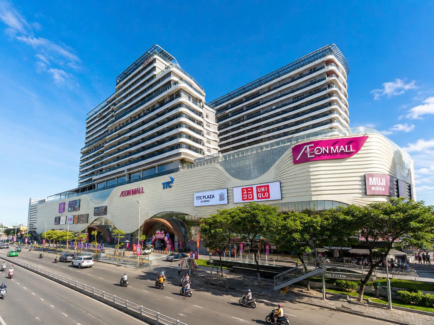 AEON MALL